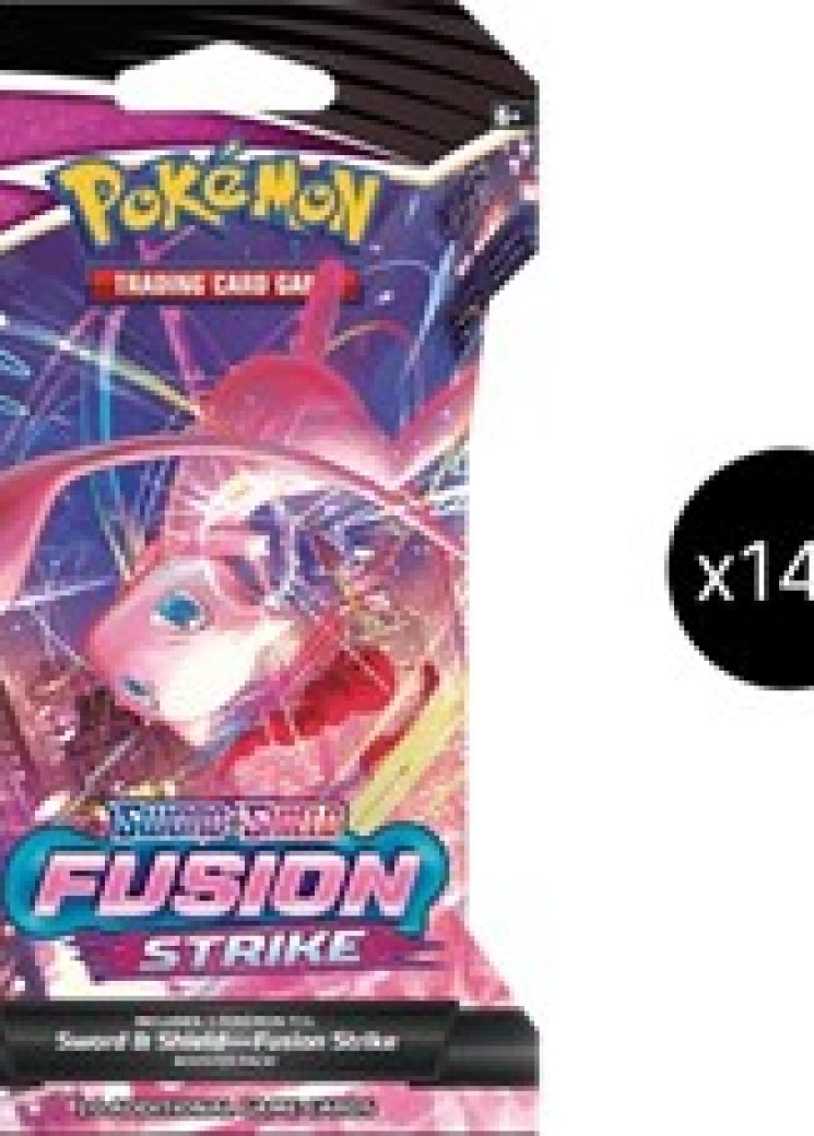 Fusion Strike Sleeved Booster Case